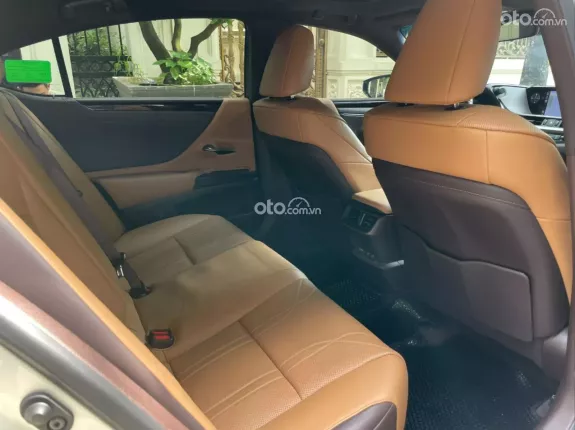 Lexus ES 250 2020 - Giá 2 tỷ 050 triệu