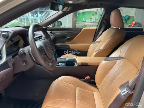 Lexus ES 250 2020 - Giá 2 tỷ 050 triệu