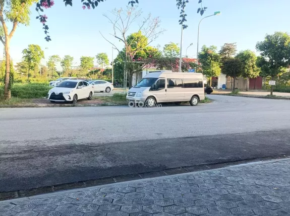 Ford Transit 2010 - Giá thương lượng, có bớt lộc