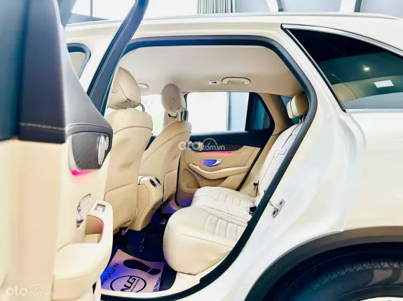 Mercedes-Benz GLC 200 4Matic 2022 - Bảo dưỡng đầy đủ, máy móc zin nguyên