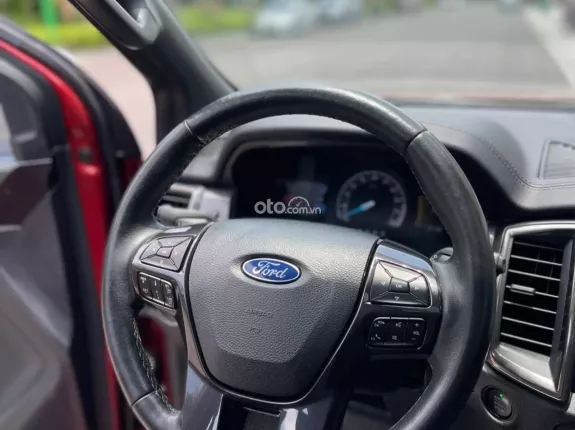 Ford Everest 2.0L ST5 10AT 4x4 Titanium 2020 - 2 cầu bản full nhập khẩu 7v xịn full lịch sử hãng