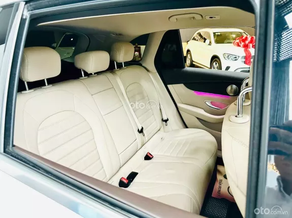 Mercedes-Benz GLC 200 4Matic 2022 - Bảo dưỡng đầy đủ, máy móc zin nguyên