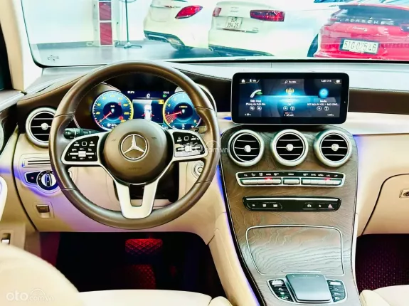 Mercedes-Benz GLC 200 4Matic 2022 - Bảo dưỡng đầy đủ, máy móc zin nguyên