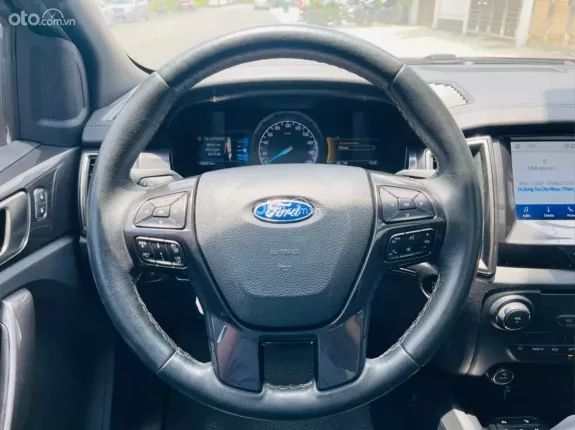 Ford Everest 2.0L ST5 10AT 4x4 Titanium 2020 - 2 cầu bản full nhập khẩu 7v xịn full lịch sử hãng