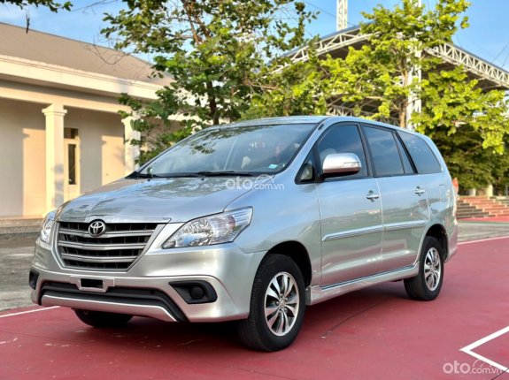 Toyota Innova 2.0E 2015 - Bán inova 2.0E sx 2015