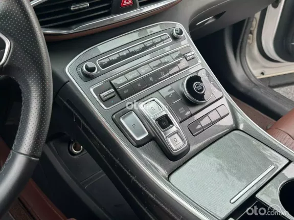 Hyundai Santa Fe 2.4L Xăng Tiêu chuẩn 2022 - Giá thương lượng