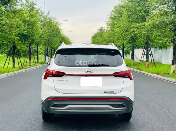 Hyundai Santa Fe 2.4L Xăng Tiêu chuẩn 2022 - Giá thương lượng