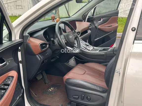 Hyundai Santa Fe 2.4L Xăng Tiêu chuẩn 2022 - Giá thương lượng