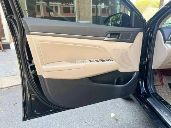 Hyundai Elantra   2.0 AT 2018 - Hỗ trợ test hãng có văn bản