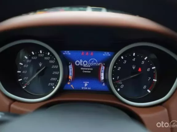 Maserati Ghibli GrandSport 2018 - Chạy 9.900 miles