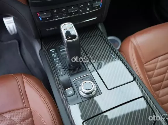 Maserati Ghibli GrandSport 2018 - Chạy 9.900 miles