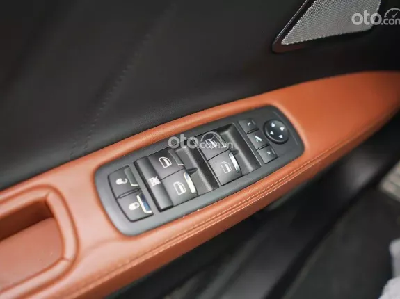 Maserati Ghibli GrandSport 2018 - Chạy 9.900 miles