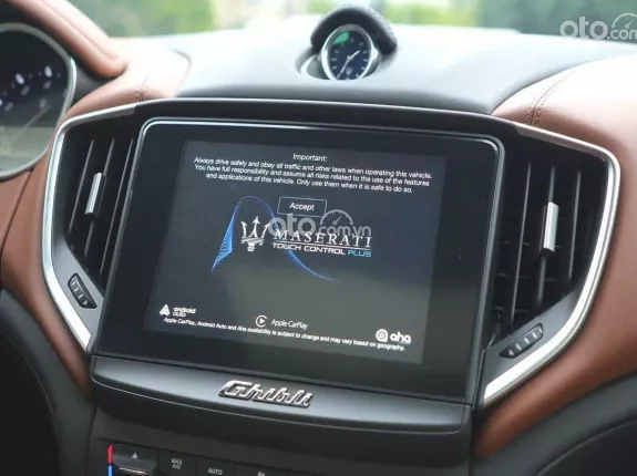 Maserati Ghibli GrandSport 2018 - Chạy 9.900 miles