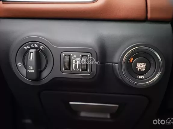 Maserati Ghibli GrandSport 2018 - Chạy 9.900 miles