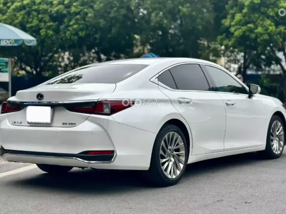 Lexus ES 250 2019 - Giá 1 tỷ 880 triệu