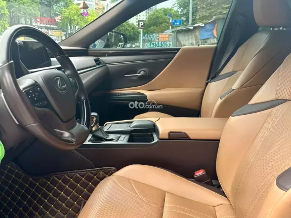 Lexus ES 250 2019 - Giá 1 tỷ 880 triệu