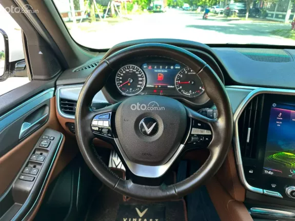 VinFast LUX SA2.0 Cao cấp 2019 - Bán 735 triệu