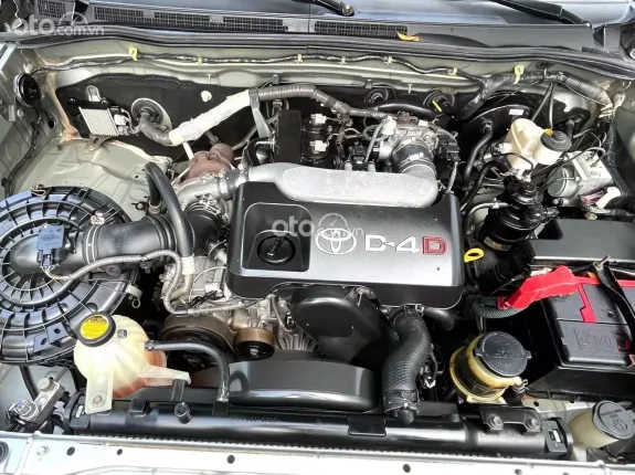 Toyota Fortuner 2.7 V 4X4 AT 2009 - Nồi đồng cối đá