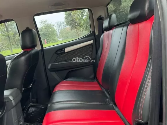 Chevrolet Colorado 2.5L 4x4 MT LT 2016 - Đẹp nét