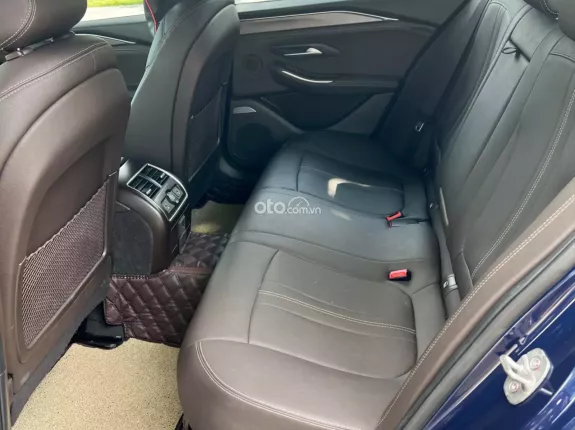 VinFast LUX A2.0 Tiêu chuẩn 2021 - Xanh cavasite quý phái