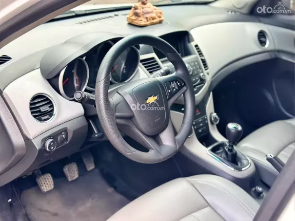 Chevrolet Cruze LT 1.6 2016 - Một Chủ, Lốp theo xe, Chạy 5,5 vạn km
