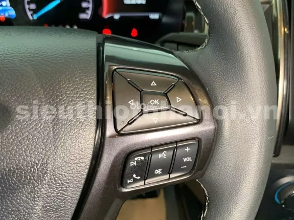 Ford Everest Titanium 2.0 AT 4x2 2020 - Không đâm đụng - Không ngập nước - Đúng Km đồng hồ