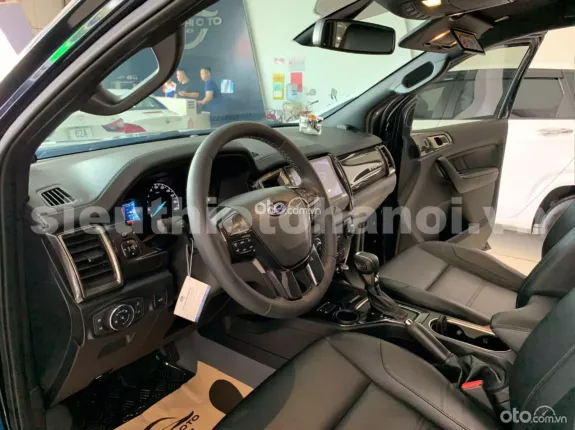 Ford Everest Titanium 2.0 AT 4x2 2020 - Không đâm đụng - Không ngập nước - Đúng Km đồng hồ