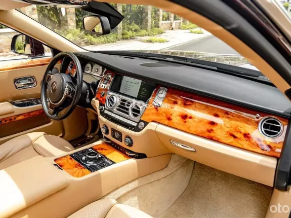 Rolls-Royce Ghost Series II  2015 - Bản EWB trục cơ sở dài siêu lướt