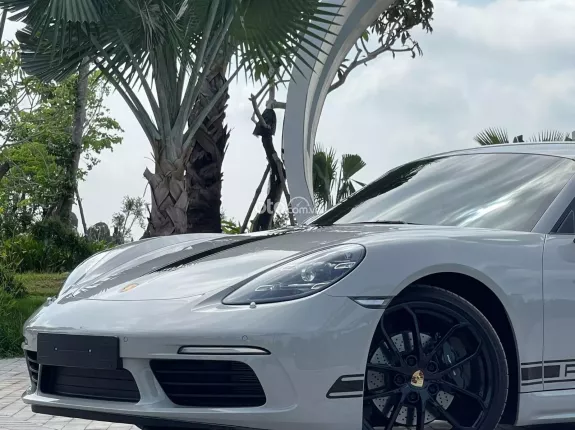 Porsche 718 Cayman S 2024 - Máy móc nguyên bản nhà sản xuất
