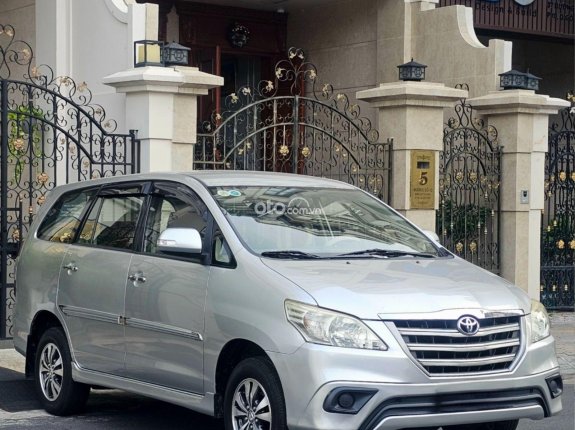 Toyota Innova 2.0E 2015 - Xe không chạy dịch vụ