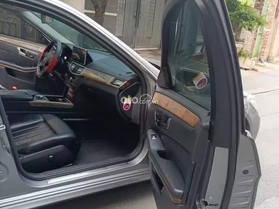 Mercedes-Benz E300 2010 - Xe đẹp