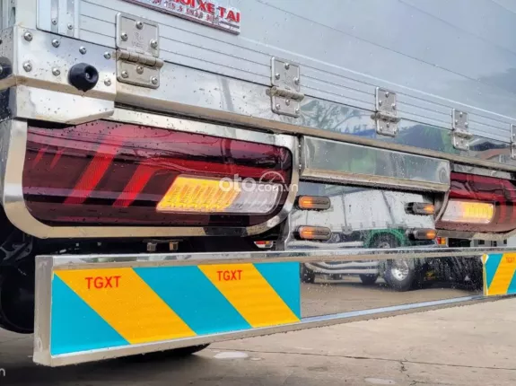 Isuzu NPR 2024 - Xe tải isuzu 3t5 thùng nhôm có sẵn giao ngay