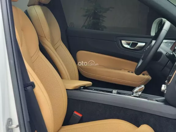 Volvo XC90 2023 - Hỗ trợ bank 70%