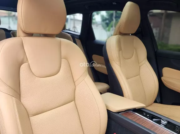 Volvo XC90 2023 - Hỗ trợ bank 70%