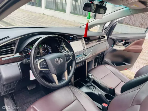 Toyota Innova 2.0G 2020 - Toyota Innova 2.0G * Sản xuất: 2020 * Số tự động - Máy xăng * ODO: 44.000km * Màu: Bạc