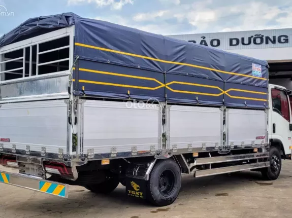 Isuzu NPR 2024 - Xe tải isuzu 3t5 thùng nhôm có sẵn giao ngay