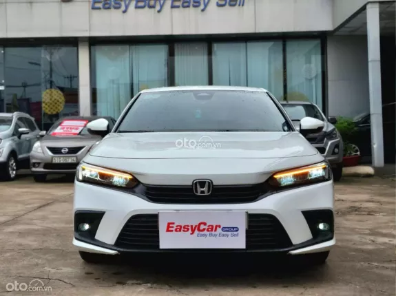 Honda Civic 2022 - Màu trắng siêu lướt