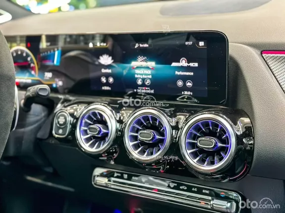 Mercedes-Benz A45 4Matic 2024 - Đỏ siêu lướt hãng - Xe thể thao