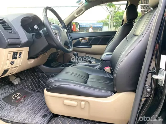 Toyota Fortuner 2.7 V 4X2 AT 2015 - Máy số nguyên zin tuyệt đối