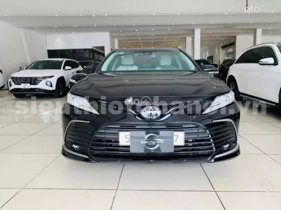 Toyota Camry 2.0Q 2022 - Không đâm đụng - Không ngập nước - Đúng Km đồng hồ