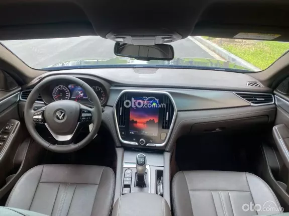 VinFast LUX A2.0 Tiêu chuẩn 2022 - Chất đẹp