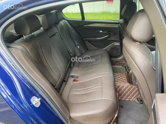 VinFast LUX A2.0 Tiêu chuẩn 2022 - Chất đẹp