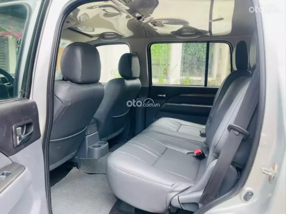 Ford Everest 2.5 AT 2013 - Máy dầu số tự động 11v