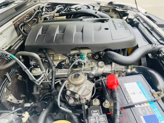 Ford Everest 2.5 AT 2013 - Máy dầu số tự động 11v