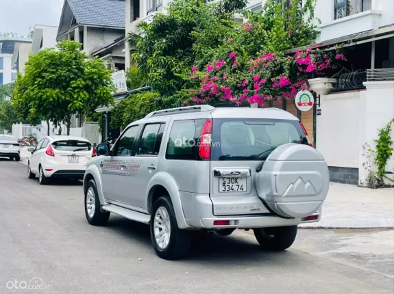 Ford Everest 2.5 AT 2013 - Máy dầu số tự động 11v