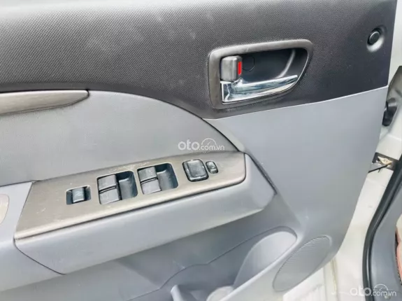 Ford Everest 2.5 AT 2013 - Máy dầu số tự động 11v