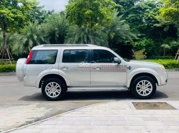 Ford Everest 2.5 AT 2013 - Máy dầu số tự động 11v