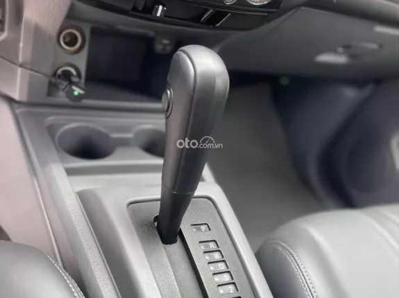 Ford Everest 2.5 AT 2013 - Máy dầu số tự động 11v