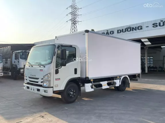 Isuzu NPR 2024 - Xe tải NPR 400 3t490 thùng kín Composit gắn bửng nâng