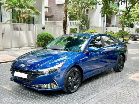 Hyundai Elantra 1.6 AT Đặc biệt 2023 - Giá bán 610tr có thương lượng